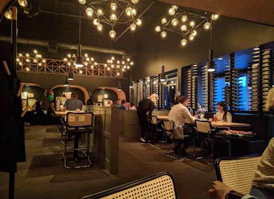 canada/manitoba/bar/harth-mozza-wine-bar