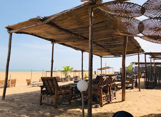 benin/ouidah-beach/bar/coco-beach