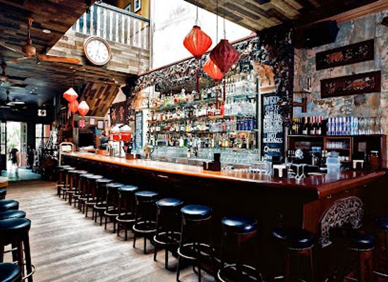 singapore/central-region/bar/no-5-emerald-hill