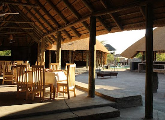 botswana/makgadikgadi-pans/bar/boma-restaurant-and-bar