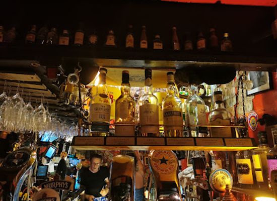 france/burgundy/bar/pickwick-s-pub-wine-bar