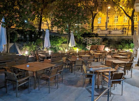 slovakia/bratislava-region/bar/fabrika-the-beer-pub