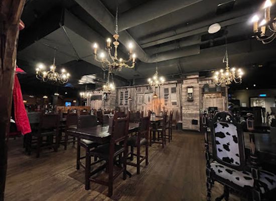 finland/ruka/bar/colorado-bar-grill