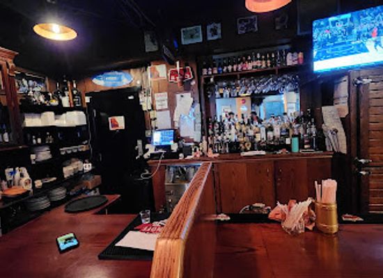 canada/okanagan/bar/yank-s-old-niagara-bar-grill