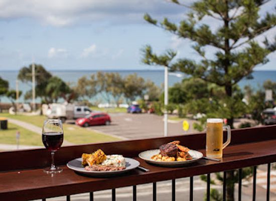 australia/fraser-coast/bar/the-deck-sea-salt