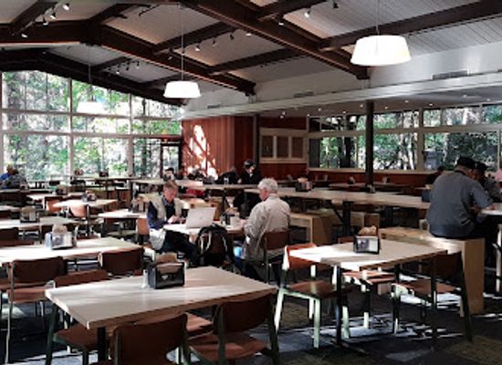 california/yosemite-village/bar/base-camp-eatery