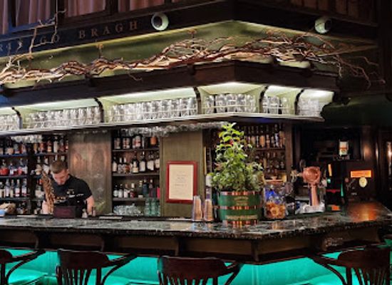 poland/wroclaw/bar/guinness