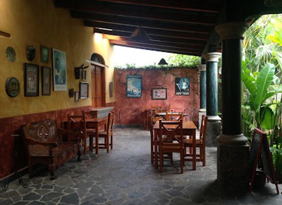 guatemala/lake-atitlan/bar/blind-lemon-s