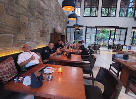 indonesia/west-nusa-tenggara/bar/kemangi-bar-kitchen