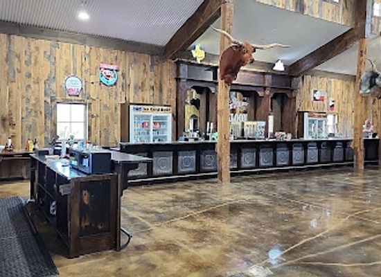 texas/hill-country/bar/yee-haw-saloon