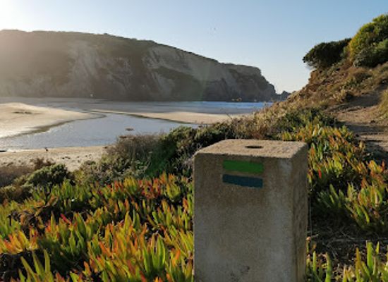 portugal/rota-vicentina/bar/blue-sky