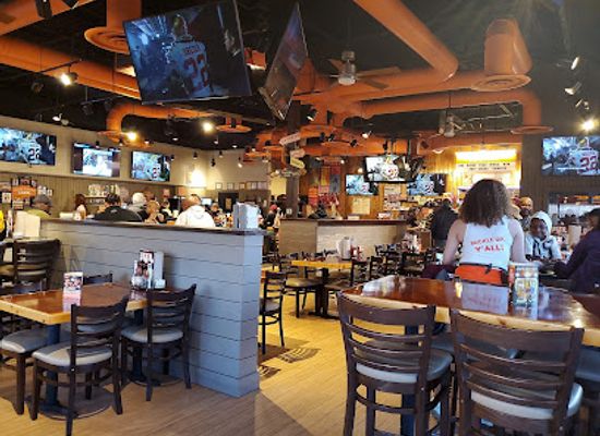 maryland/laurel/bar/hooters
