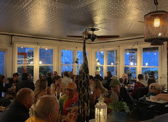 rhode-island/block-island/bar/mohegan-restaurant-and-bar