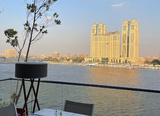 egypt/mediterranean-coast/bar/crimson-bar-grill-cairo-egypt