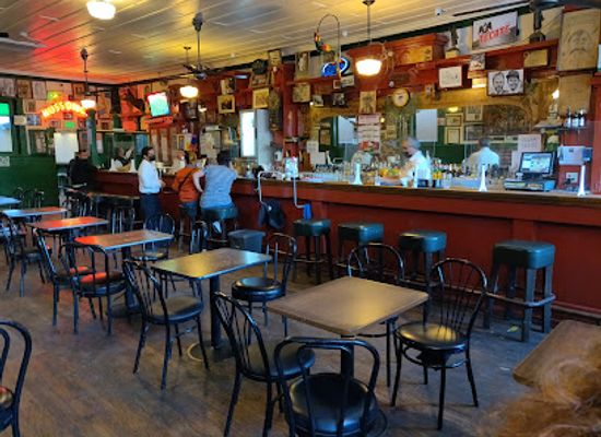 mexico/baja-california-peninsula/bar/hussong-s-cantina