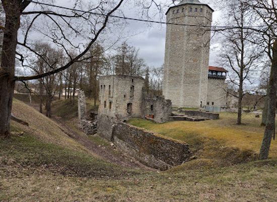 estonia/paide/bar/paide-castle
