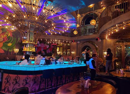 vietnam/da-nang/bar/karma-lounge-da-nang