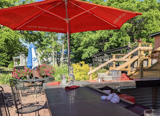 new-hampshire/white-mountains/bar/rosa-flamingos