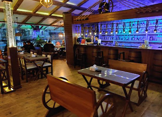 nepal/pokhara/bar/dunga-restro-lounge-bar