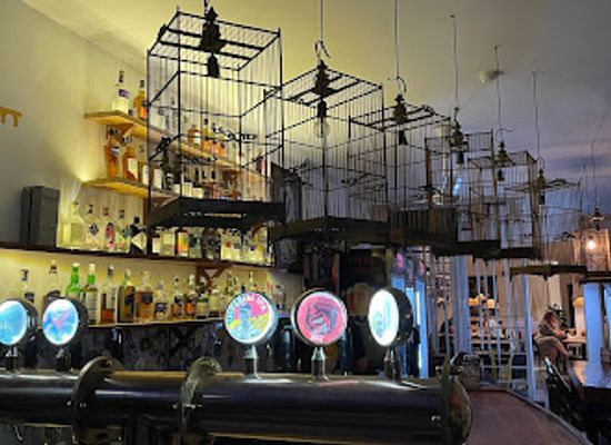 vietnam/hue/bar/the-cham-craft-beer-and-whisky
