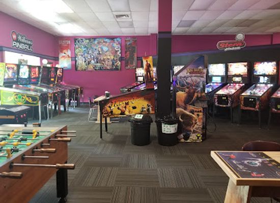 maine/york-county/bar/maine-silverball-tavern