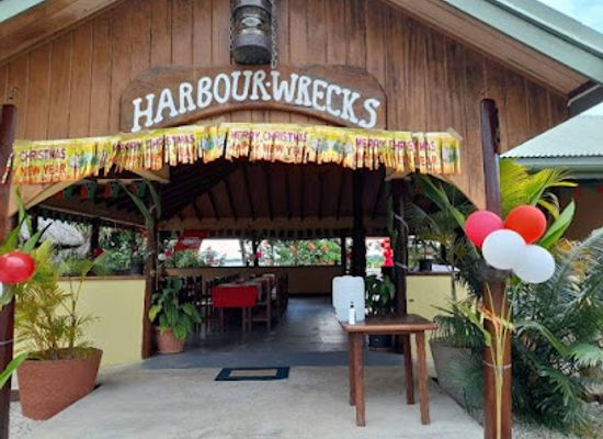 vanuatu/malakula/bar/harbour-wrecks-beach-bar-and-restaurant