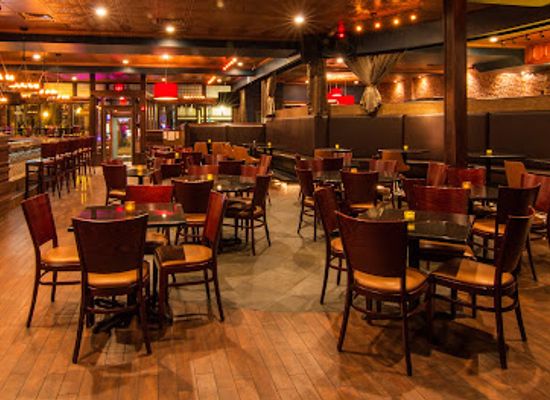 missouri/st-charles/bar/quintessential-dining-nightlife