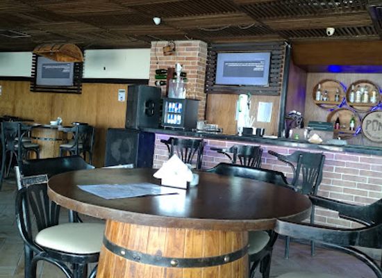 egypt/alexandria/stanley/bar/the-pint-bar