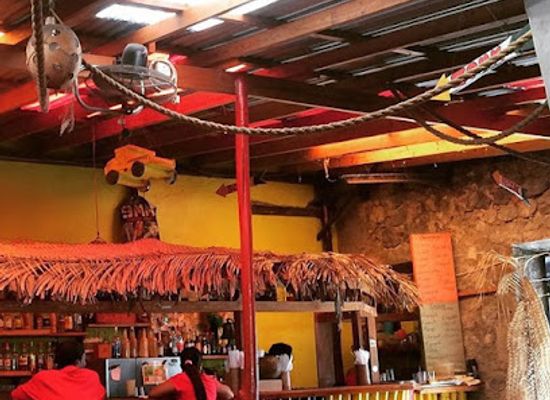 dominica/saint-luke/bar/ruins-rock-cafe