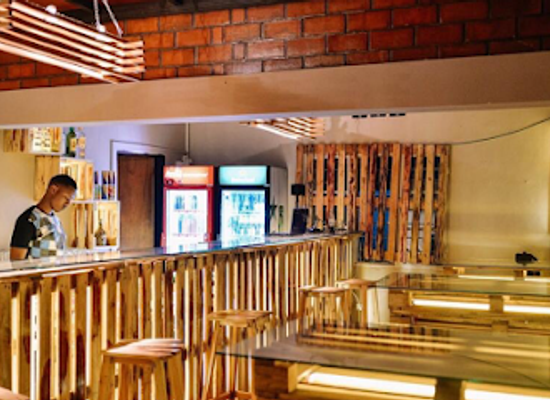 rwanda/cyangugu/bar/piccadilly-pub