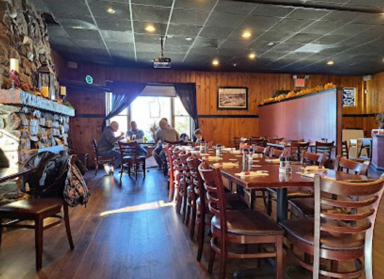 new-jersey/high-point-state-park/bar/brass-rail-restaurant-bar