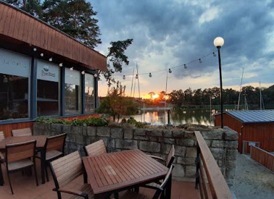 czechia/machovo-jezero/bar/restaurace-v-jachtklubu