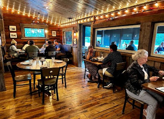 montana/whitefish/bar/last-chair-kitchen-bar