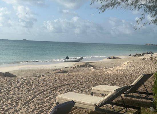 antigua-and-barbuda/valley-church-beach/bar/tree-house-beach-club