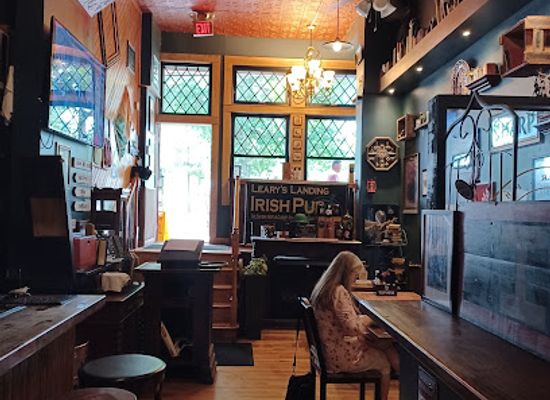 maine/hancock-county/bar/leary-s-landing-irish-pub