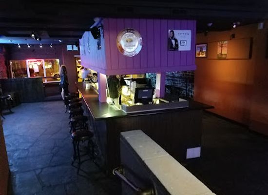 new-york/ithaca/collegetown/bar/hideaway