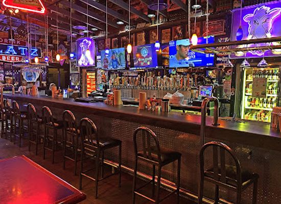 wyoming/campbell-county/bar/humphrey-s-bar-grill