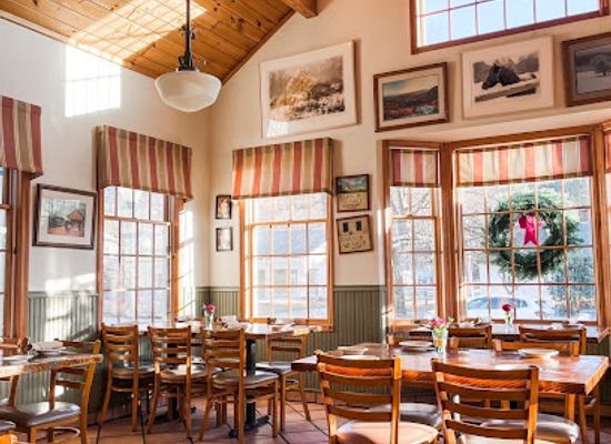 new-york/hunter-mountain/bar/millrock-restaurant-bar-room