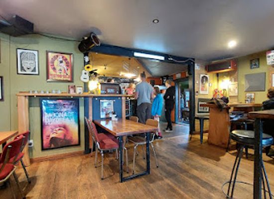 new-zealand/tasman/bar/roots-bar