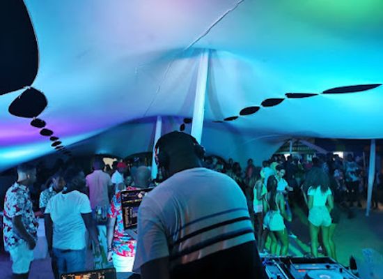 mozambique/gaza-province/bar/8-80-beach-bar