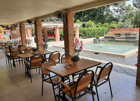brunei/lamunin/bar/semaun-cafe