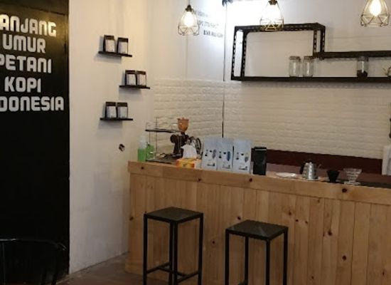 indonesia/west-sumatra/bar/container-coffee-workshop