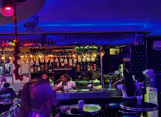 philippines/luzon/bar/live-house-resto-bar