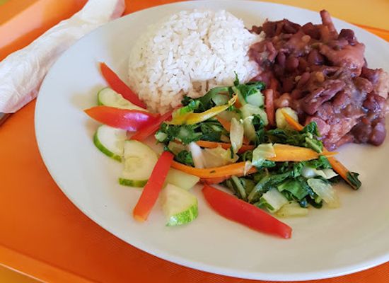 jamaica/morant-bay-area/bar/sue-tru-bar-and-grill