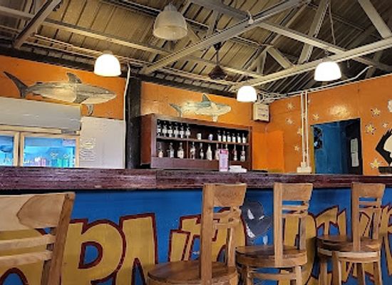 malaysia/pulau-sipadan/bar/souvenir-shop-beach-bar