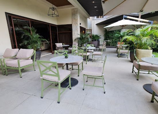 philippines/taal-volcano/bar/amra-anya-resorts-tagaytay