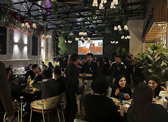 india/kanpur/swaroop-nagar/bar/bodega-cocktail-bar-and-kitchen