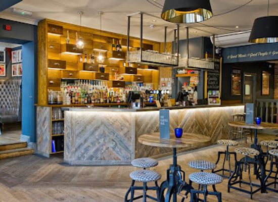 united-kingdom/cambridge/bar/the-castle-bar