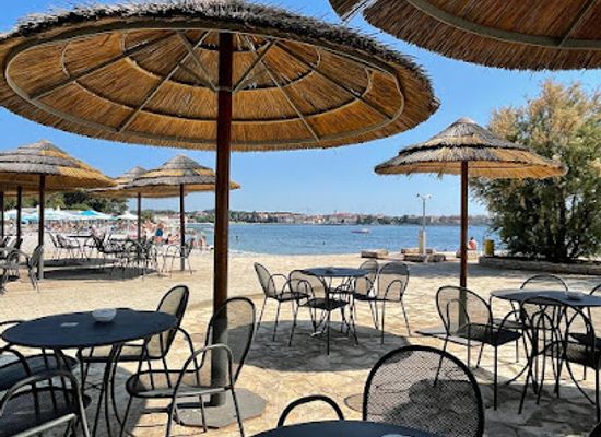 croatia/porec/bar/beach-bar-luft