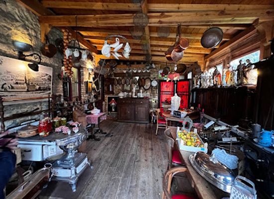 belgium/dinant/bar/le-confessionnal